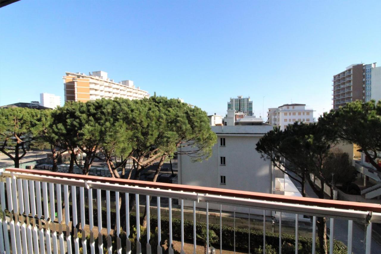 Appartamenti Puerto Do Sol Lignano Sabbiadoro Exterior foto