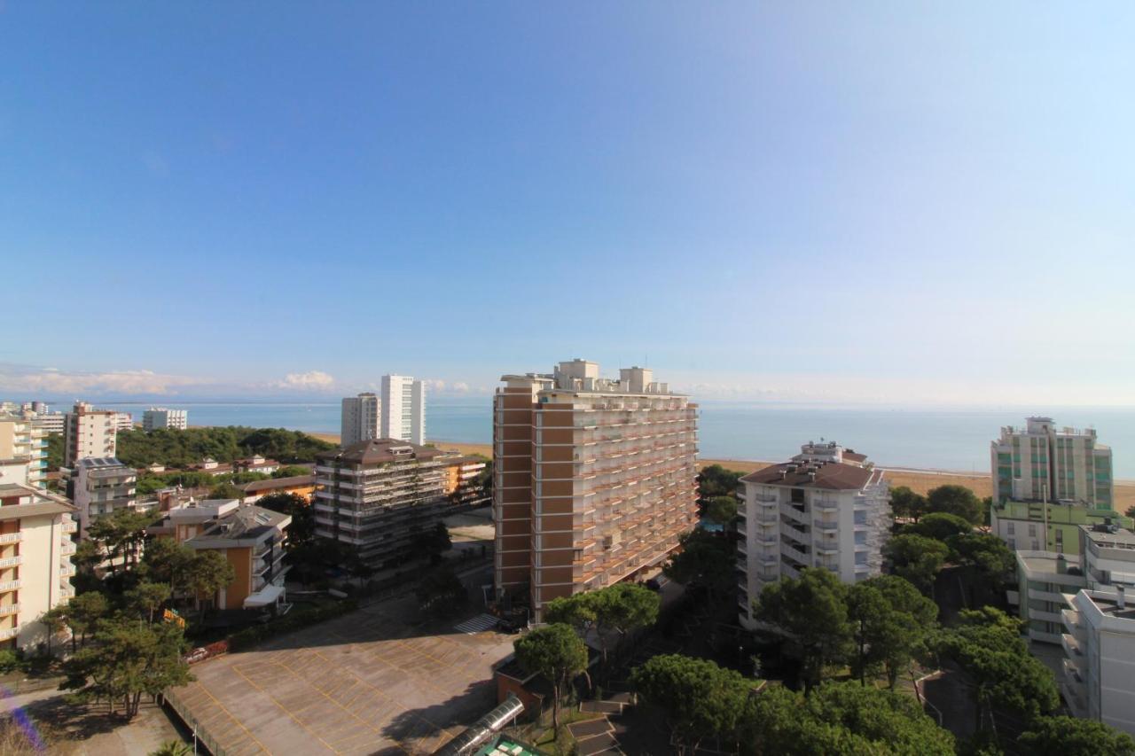 Appartamenti Puerto Do Sol Lignano Sabbiadoro Exterior foto