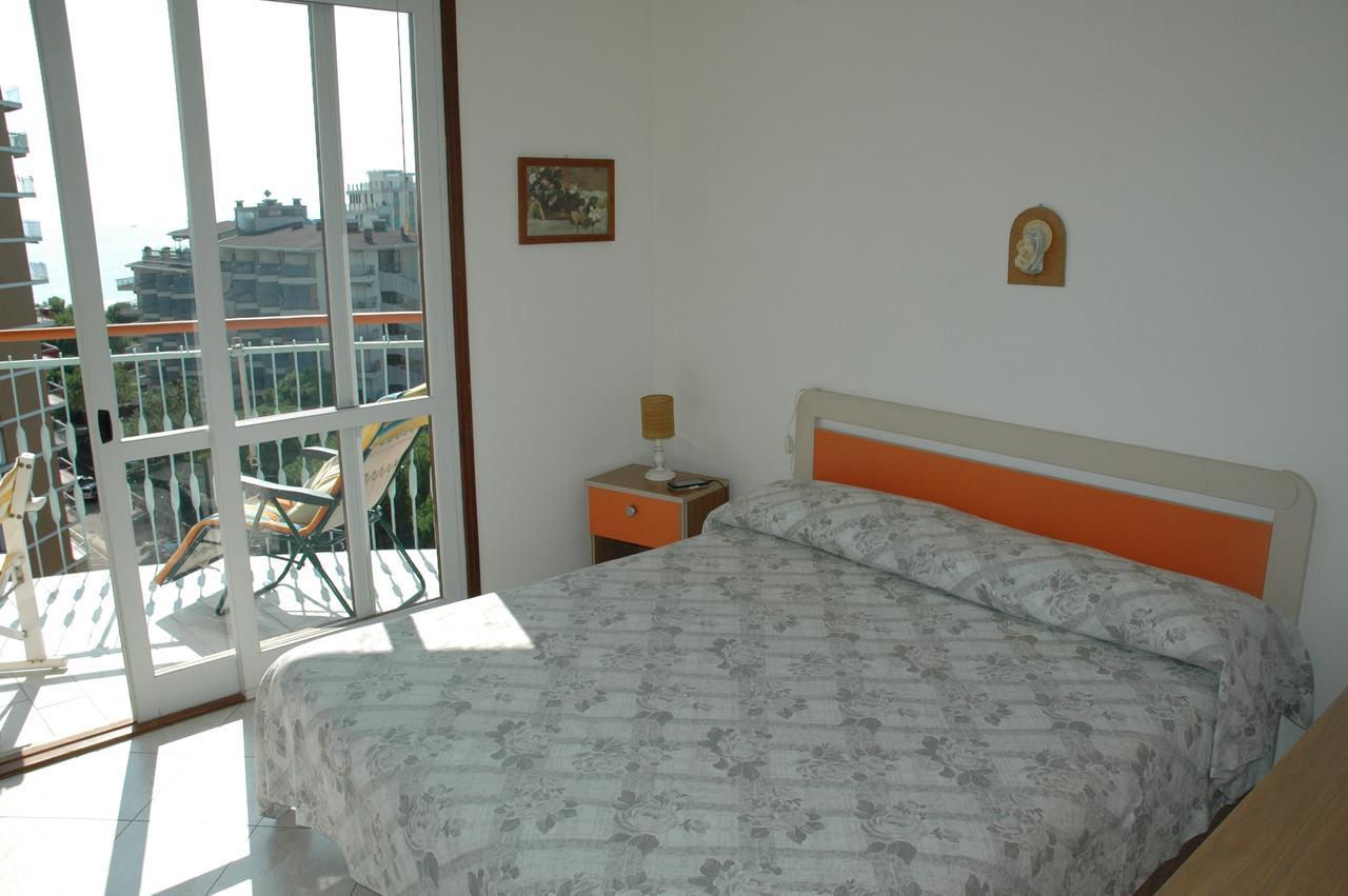 Appartamenti Puerto Do Sol Lignano Sabbiadoro Exterior foto